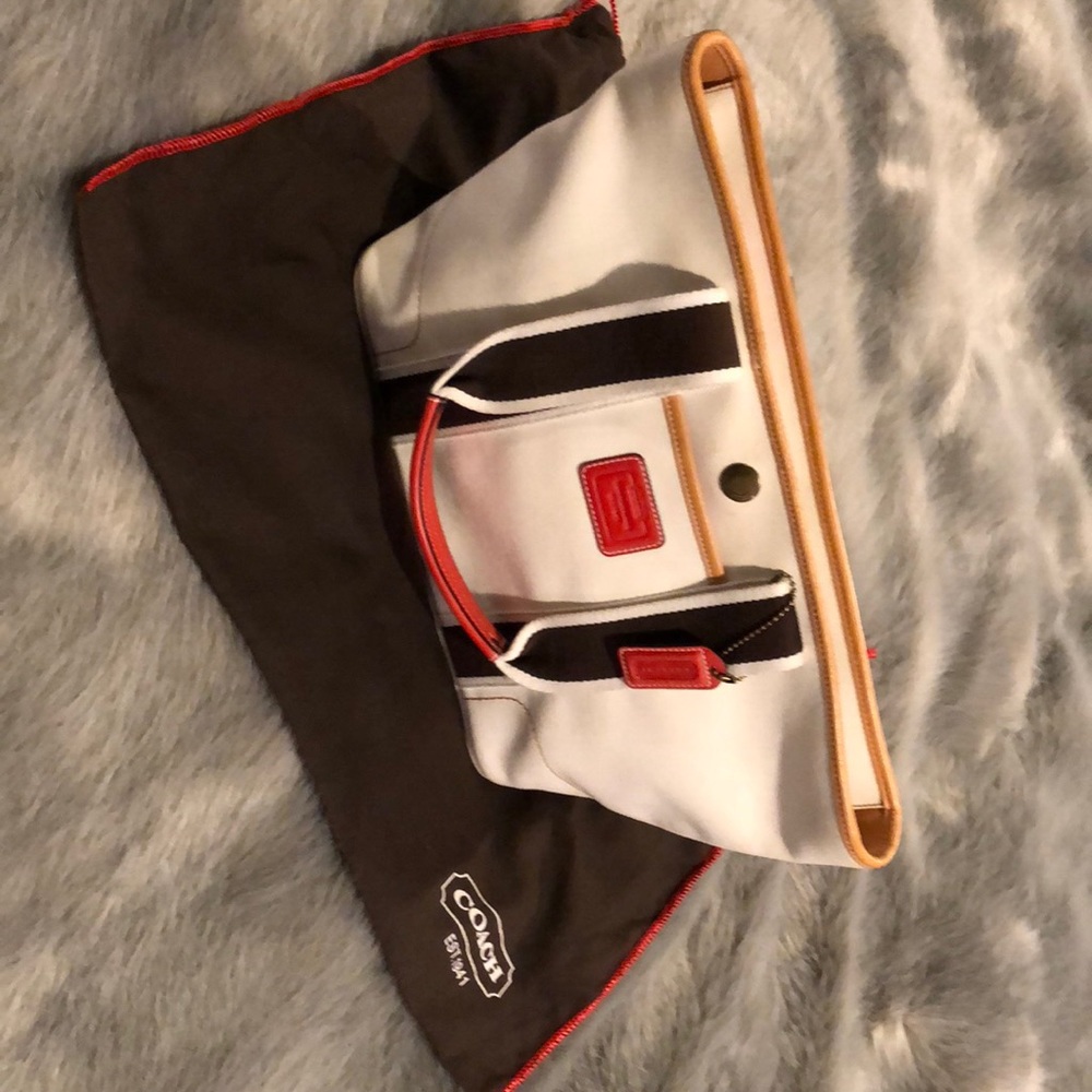 Coach Hampton Tote - #B04M-4498